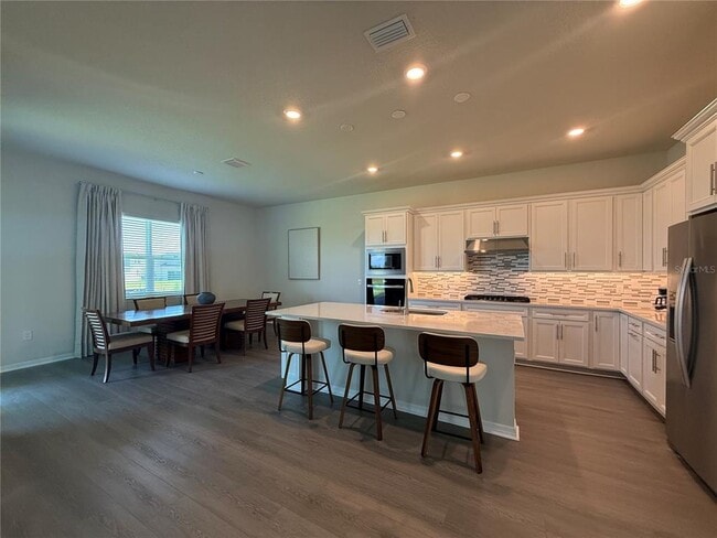 Foto del edificio - 8243 Fenton St