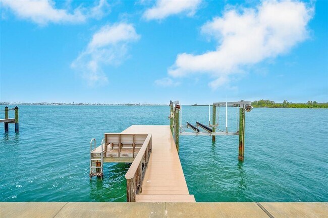 Foto del edificio - 5434 Oakhurst Dr