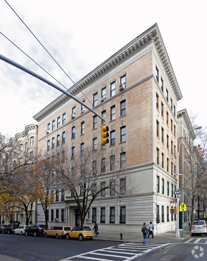 Primary Photo - 27 E 95th St