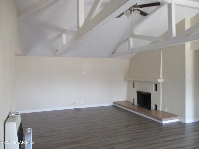 Building Photo - 1301 Prescott Country Club Blvd