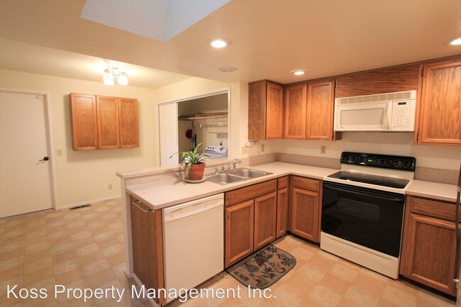 Building Photo - 11822 Stendall Dr N