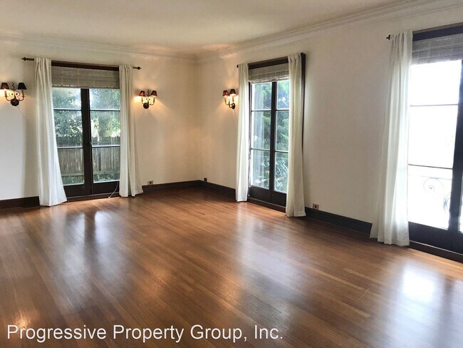 Foto del edificio - 5 br, 3 bath House - 355 Santa Clara Avenue