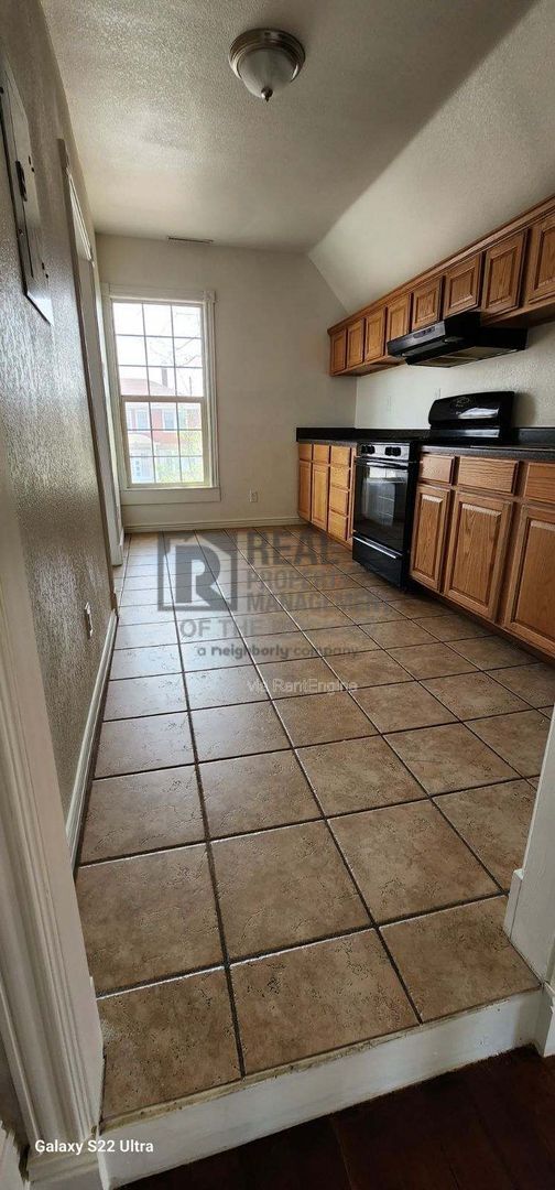 Foto del edificio - 2011 Evans Ave