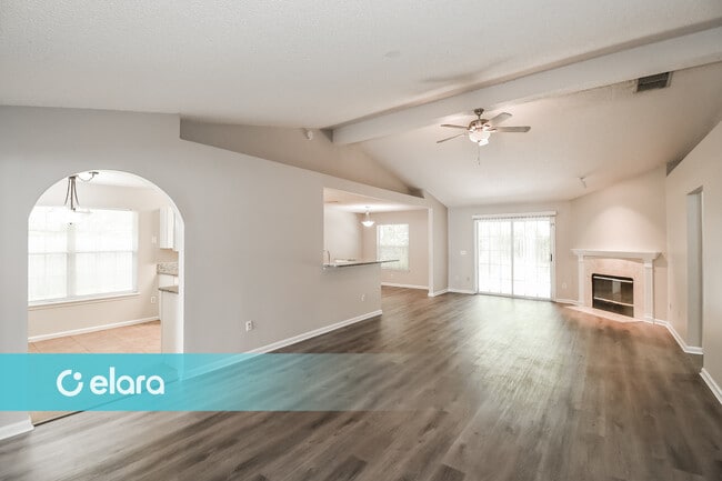 Foto del edificio - 7863 Spring Branch Dr S