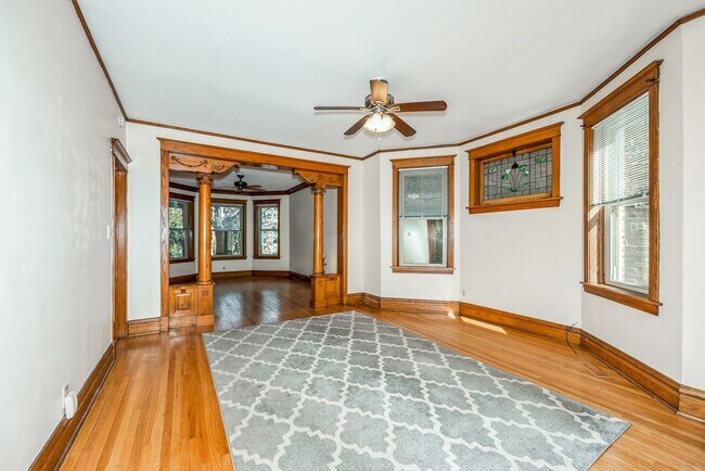 Foto del edificio - 2219 W Walton St