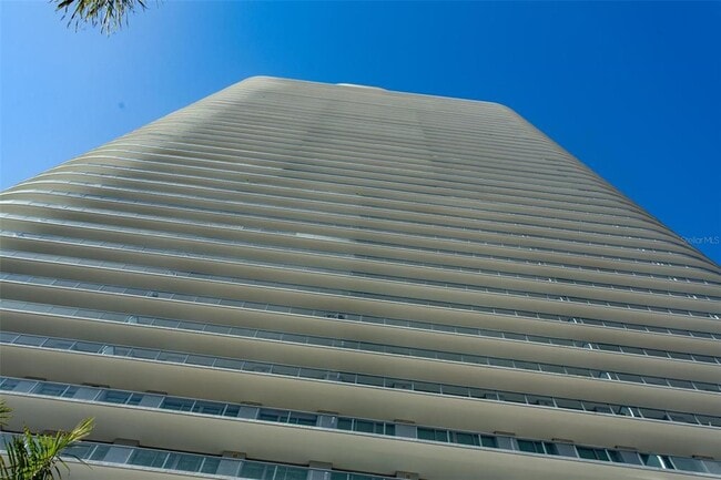 Foto del edificio - 400 Central Ave