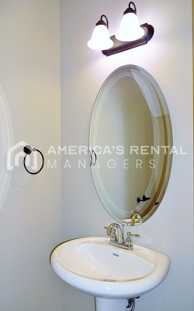 Foto del edificio - 4379 Shivas Way