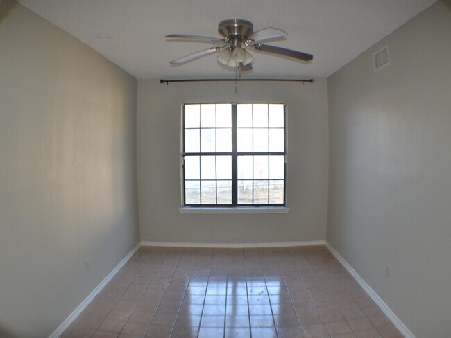Foto del edificio - 5817 Gale Ct