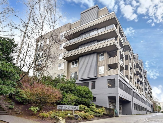 Foto del edificio - 1504 Aurora Ave N