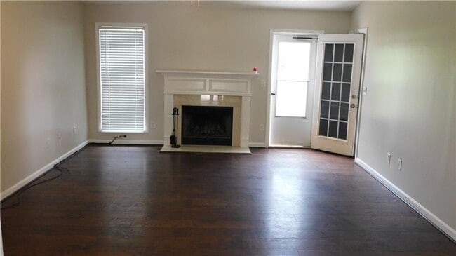 Building Photo - 1562 Langdon Park Dr