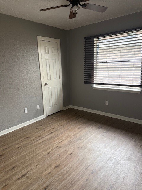 Foto del edificio - 19924 Stoney Haven Dr