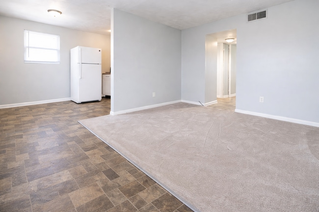 Building Photo - 1704 Valley Forge Way