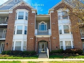 Building Photo - 657 Burtons Cove Way