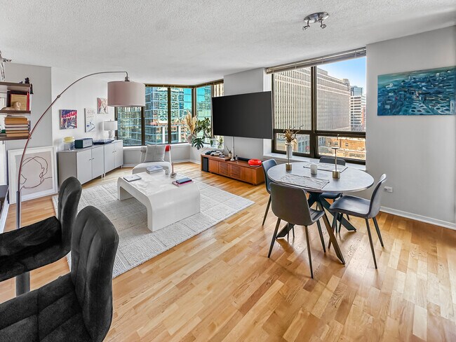 Foto del edificio - 400 N La Salle Dr