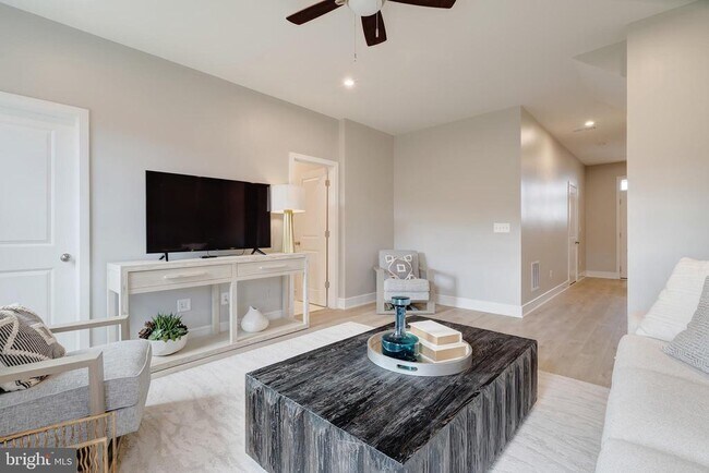 Building Photo - 105 Checkerspot Wy