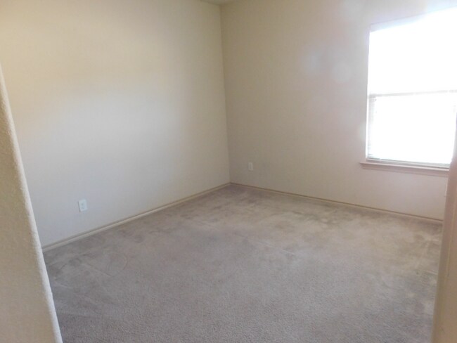 Building Photo - 5001 Prestwick Dr