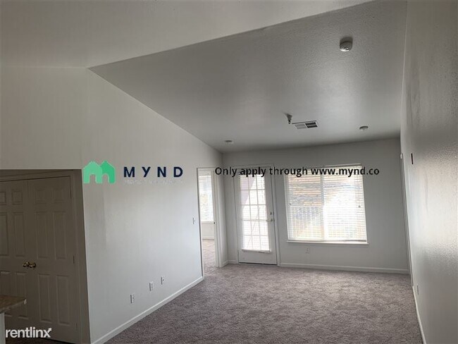 Building Photo - 3 br, 3 bath  - 200 Talus Way Apt 132 Apt 132