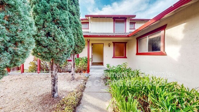 Building Photo - 2139 San Antonio Dr