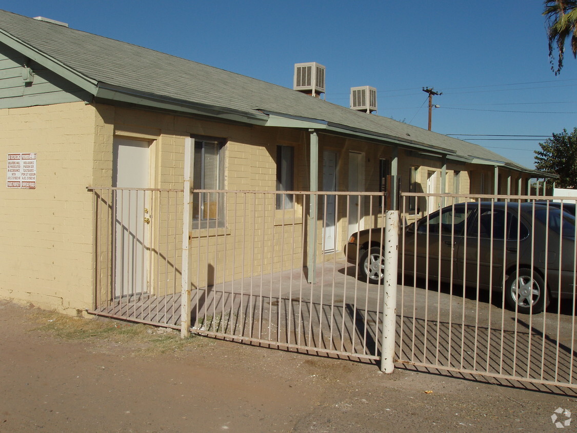 Building Photo - Buckeye Apartments