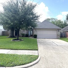 Building Photo - 10023 Hickory Trail Ln
