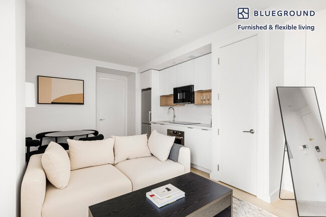 Building Photo - 280 Meeker Ave