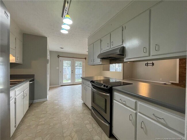 Foto del edificio - 6518 Grist Mill Rd