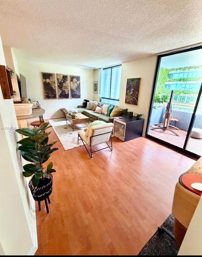 Foto del edificio - 1330 West Ave