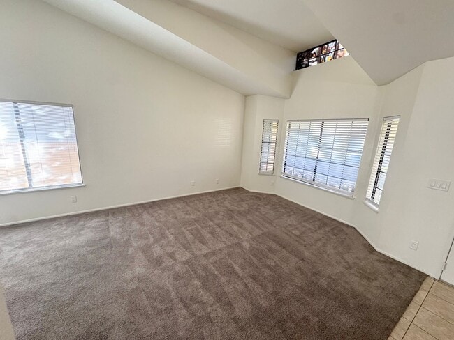 Building Photo - Beautiful West Palmdale Home