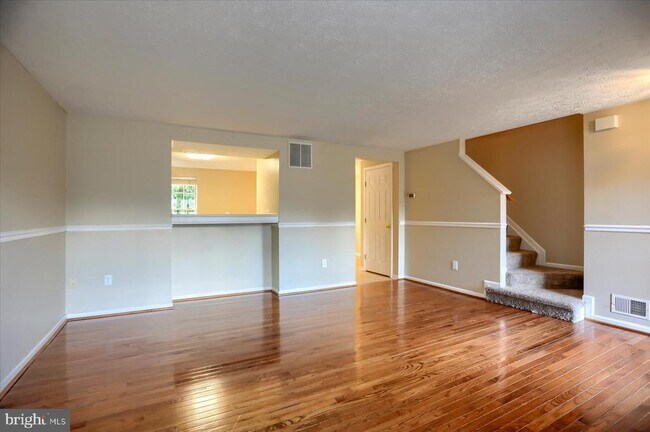 Foto del edificio - 437 Ashton Ln