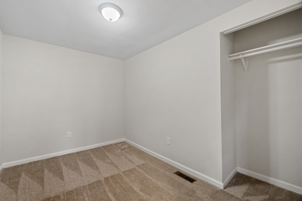 Primary Photo - 75 Jordan Dr