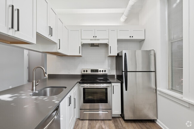 2BR, 1BA - 950SF - Kitchen - Bender Apartments