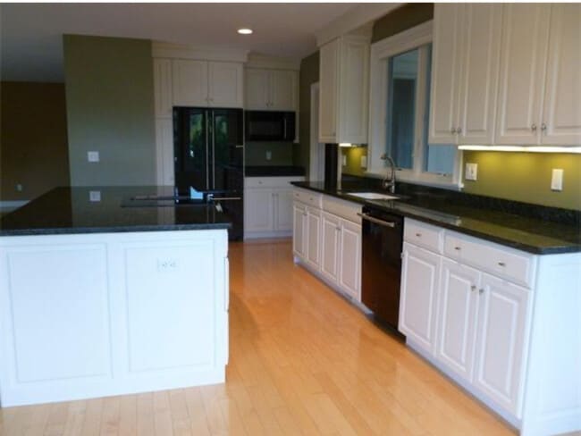 Building Photo - 7 Wimbledon Ct