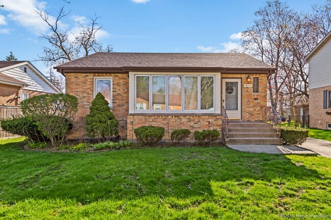 Building Photo - 18531 Marshfield Ave