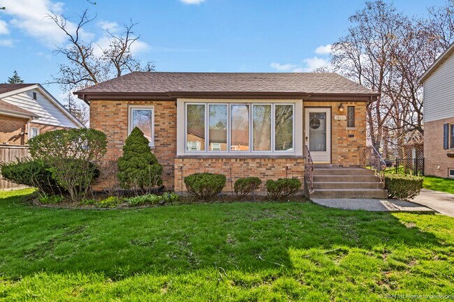 Foto del edificio - 18531 Marshfield Ave