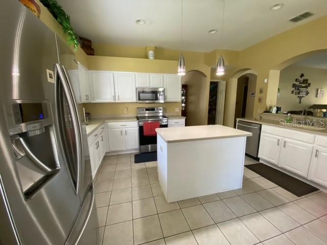 Building Photo - 19407 Sandy Springs Cir