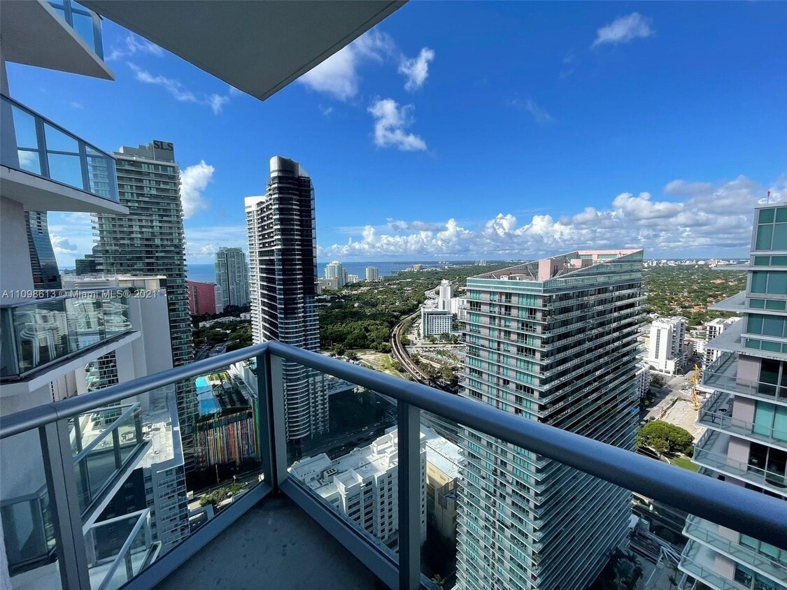 Foto principal - 1100 S Miami Ave