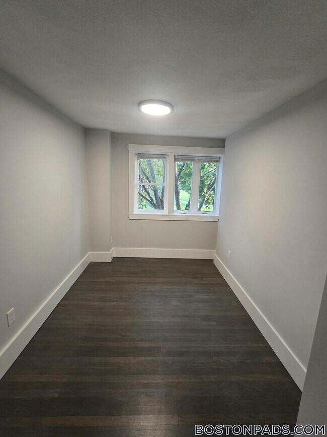 Foto del edificio - 118 Marginal St