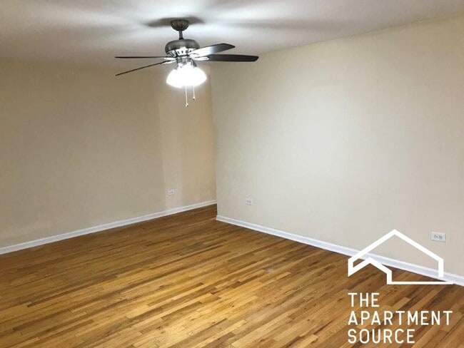 Building Photo - 1630 W Estes Ave