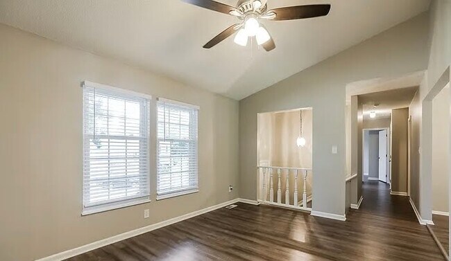 Building Photo - 919 Shiloh Ct