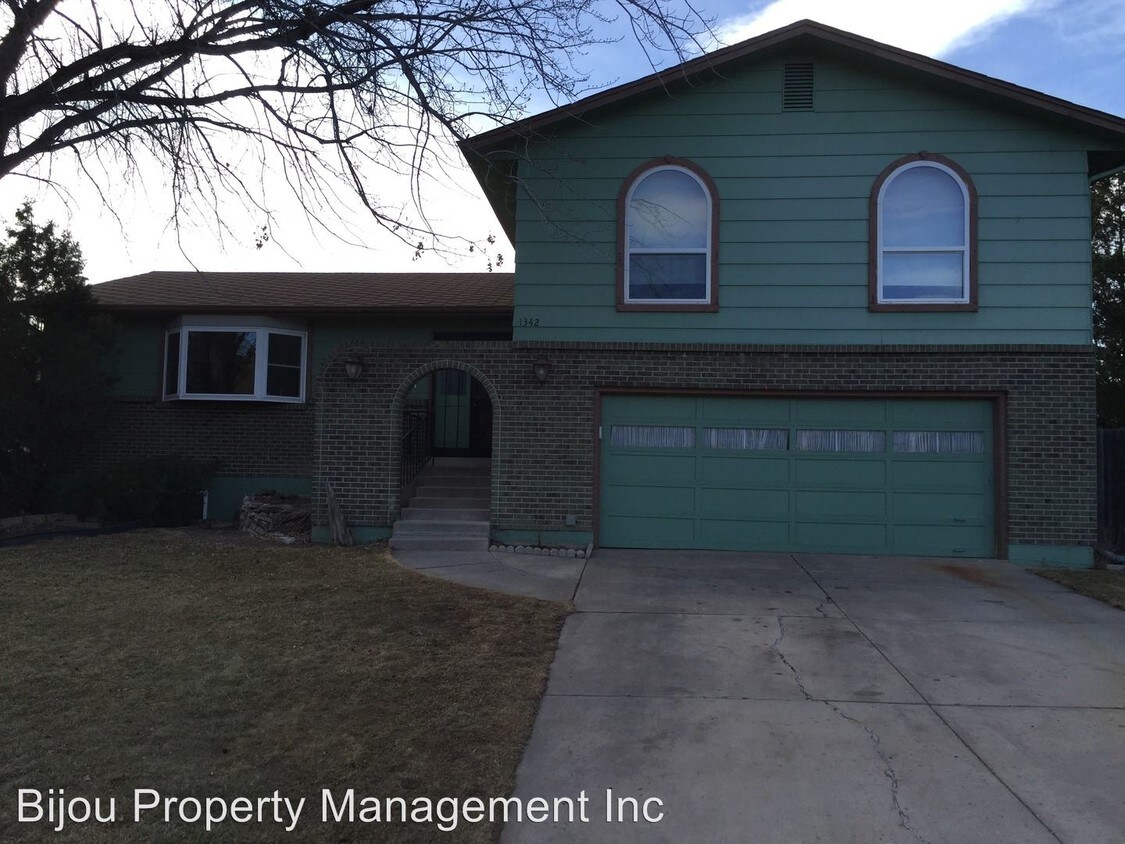 Foto principal - 1342 Whitehouse Dr