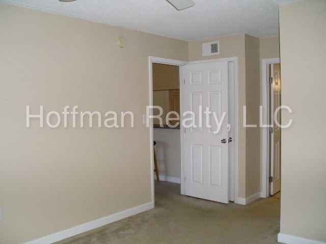 Building Photo - 5306 Santa Rosa Ct