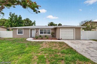 Building Photo - 4830 Cortez Cir