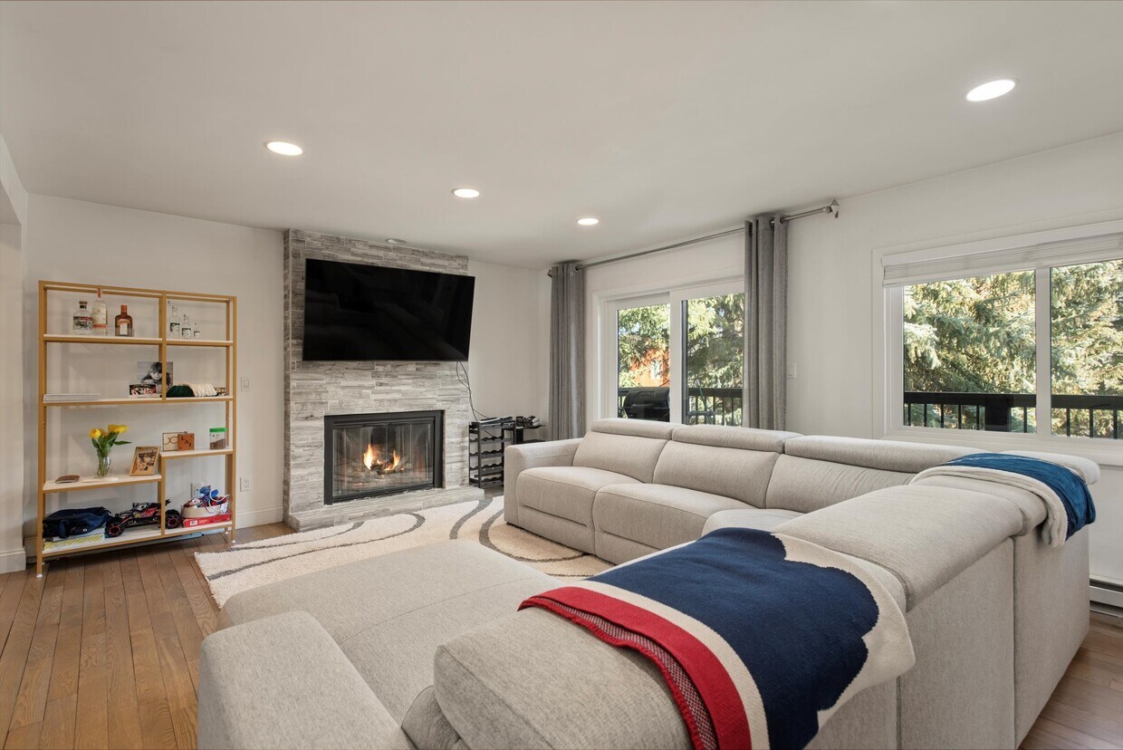Foto principal - 650 S Monarch St