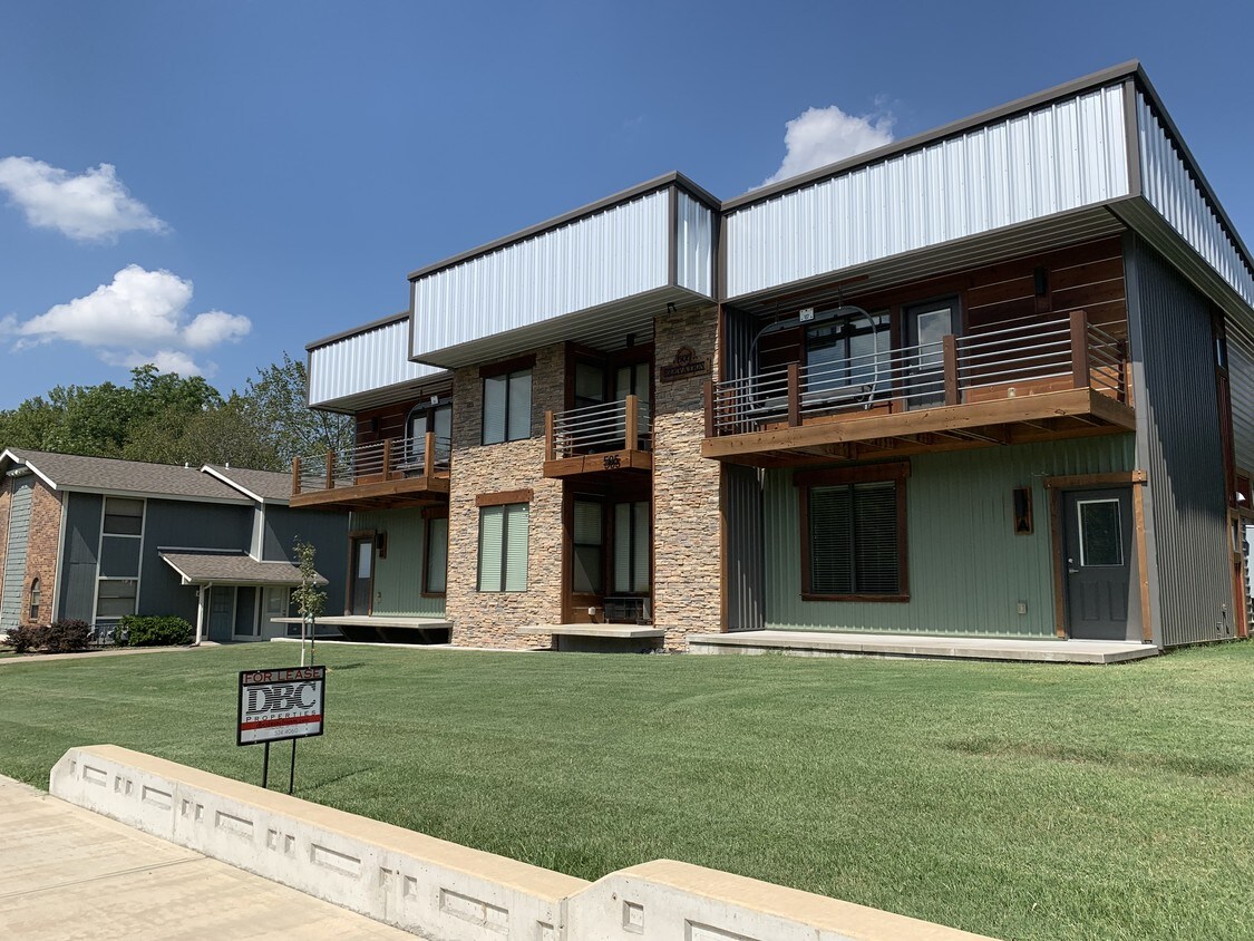 505 W Benton St Unit A, Siloam Springs, AR 72761 Apartment for Rent