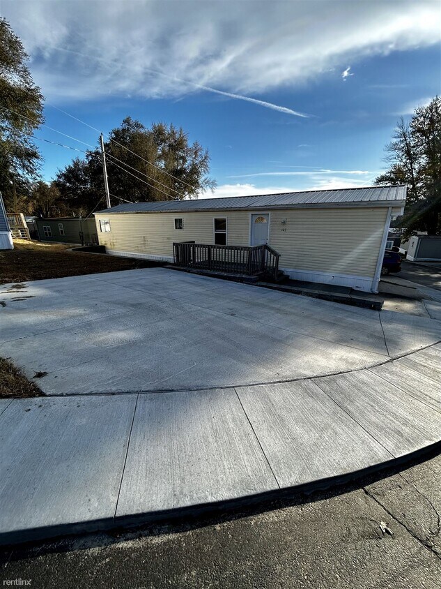 Foto principal - 2 br, 2 bath House - 123 Countryside Ln