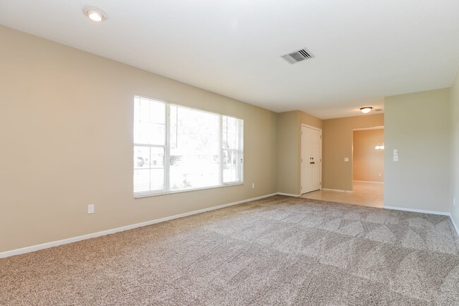 Building Photo - 2194 Oak Grove Dr