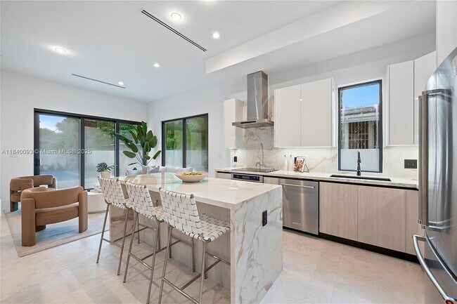 Foto del edificio - 2937 SW 21st St