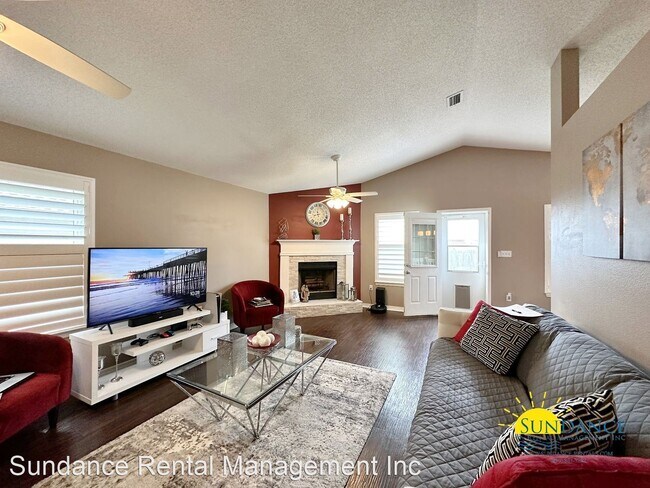 Foto del edificio - 3 br, 2 bath House - 562 Rough Leaf Lane