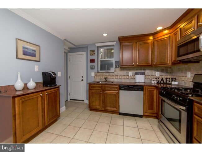 Building Photo - 507 S 15th St