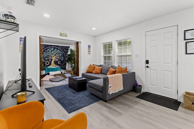 Foto del edificio - 2614 NW 8th St